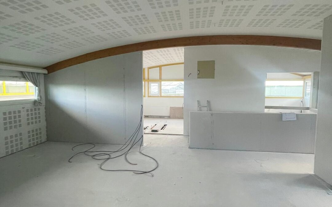 Placoplâtre : création d&rsquo;un étage et transformation d&rsquo;espace à Cléder